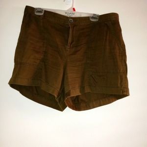 Old Navy olive colored Size 14 shorts